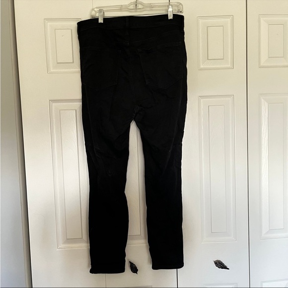 Old Navy Rockstar Jeans - Picture 2 of 4